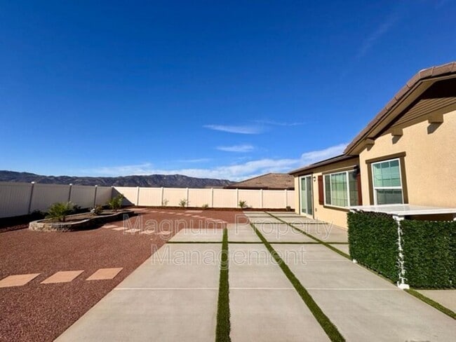 Building Photo - 22691 Hilltopper Wy