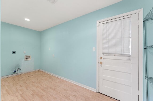 Building Photo - 1839 Bethlehem St