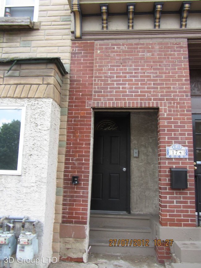 Building Photo - 174-176 Bridge St
