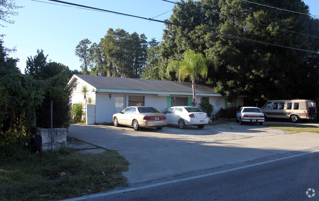 Building Photo - Lake Melena Way Apartments