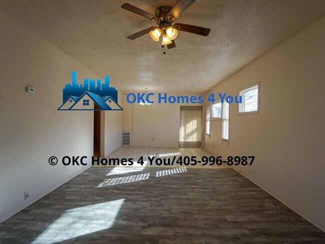 Building Photo - 2 Bed, 1 Bath Near Plaza & Midtown Areas