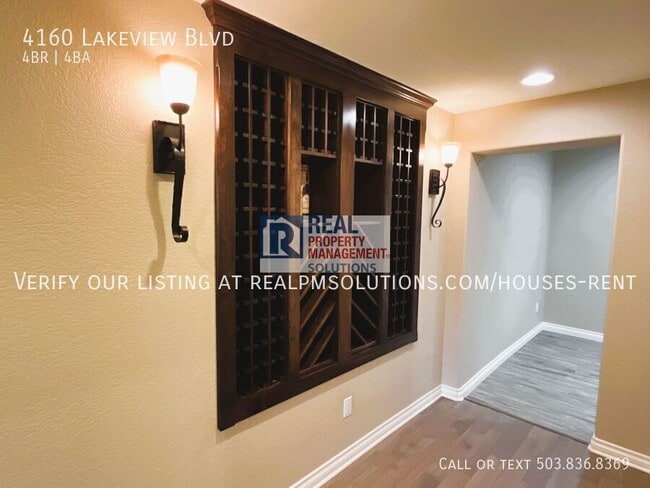 Building Photo - 4160 Lakeview Blvd