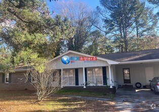 Building Photo - Beautiful ranch in GRAYSON cluster in Snel...