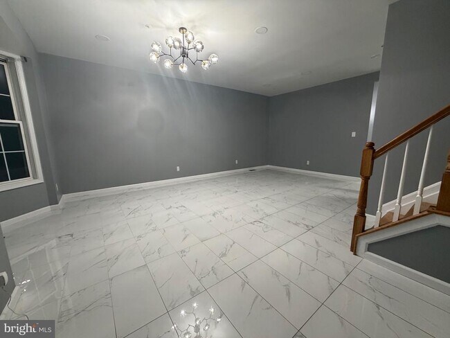 Building Photo - 7704 Periwinkle Way