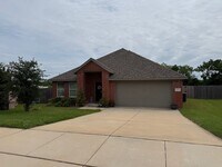 Building Photo - WEST SHERMAN 3/2/2 DESIRABLE AUSTIN LANDING NEIGHBORHOOD WITH COMMUNITY POOL!