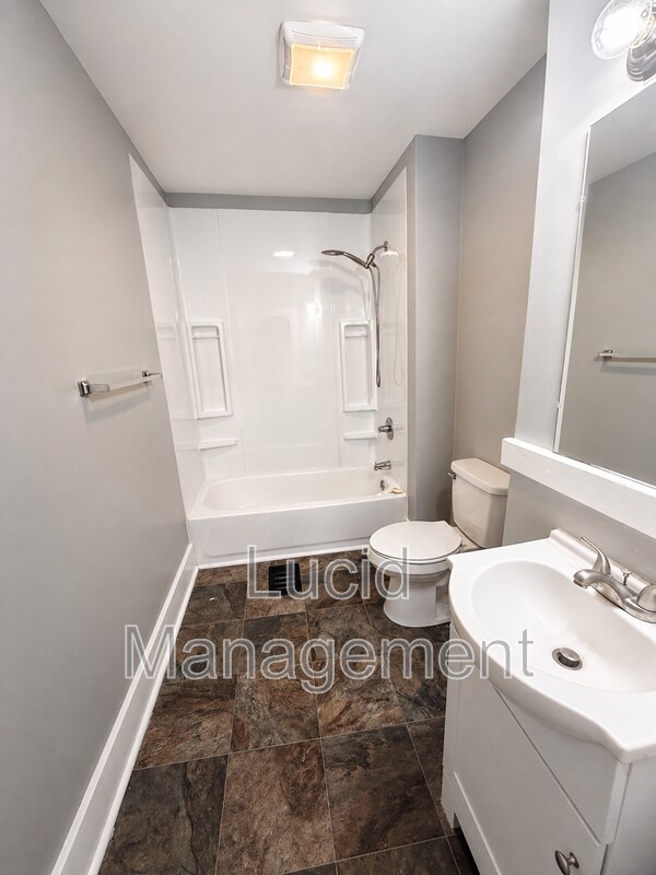 Building Photo - 1416 Sale Ave