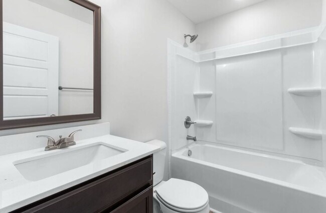 Building Photo - Brand New Rental