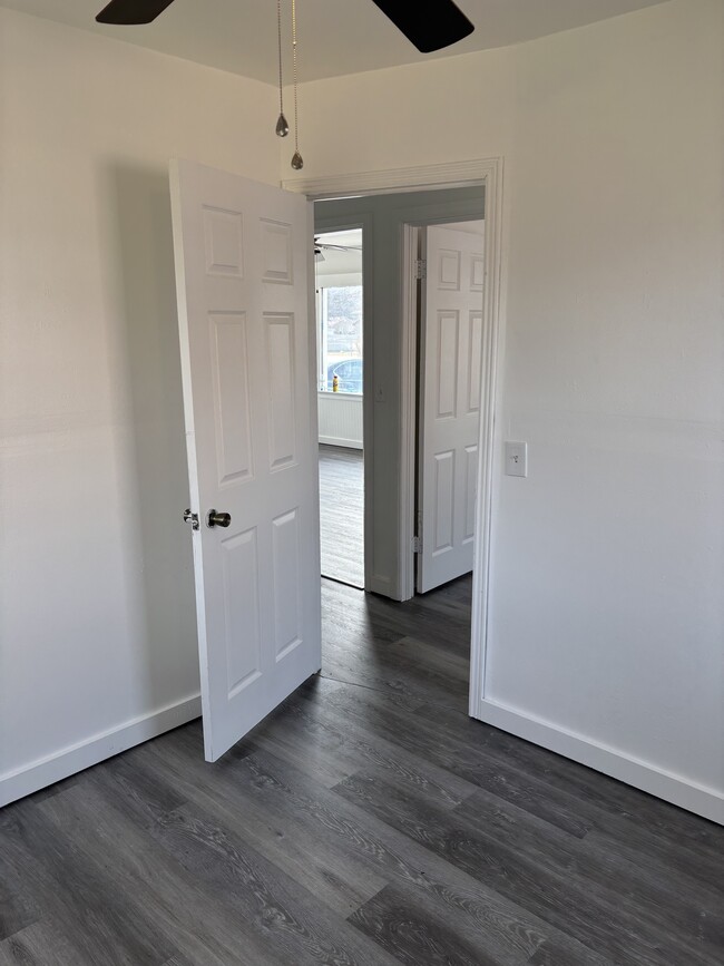 Building Photo - 622 Willard Ave