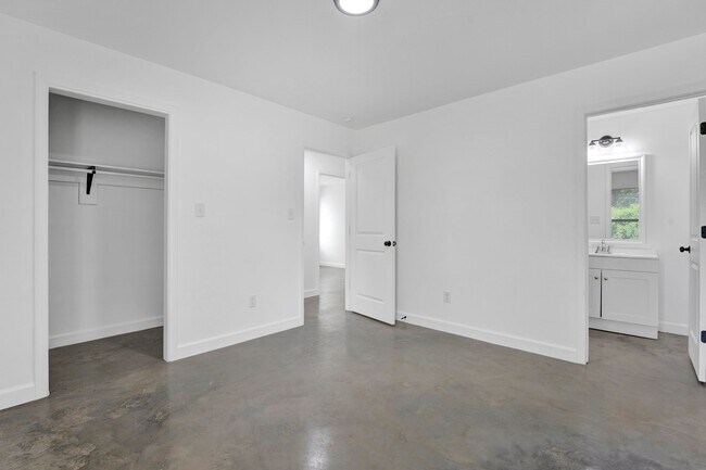 Building Photo - 1408 Kyle St