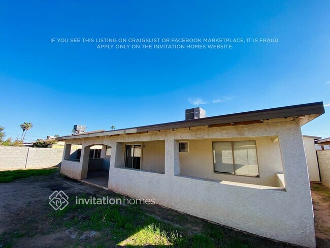 Building Photo - 4712 E Carson Rd