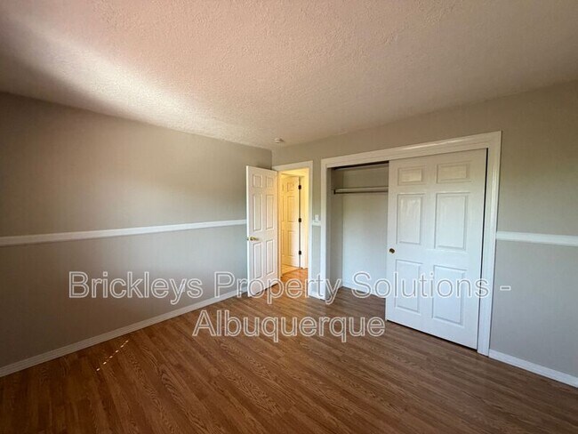 Building Photo - 6517 Glen Oak NE
