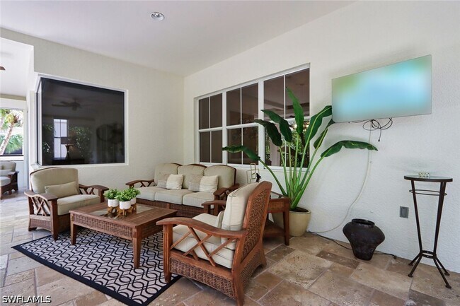 Building Photo - 2868 Tiburon Blvd E