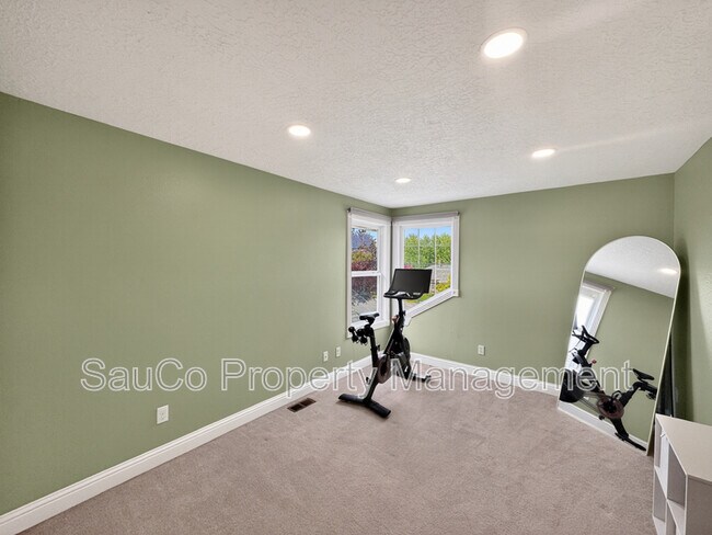Building Photo - 17396 NW Brickstone Ct