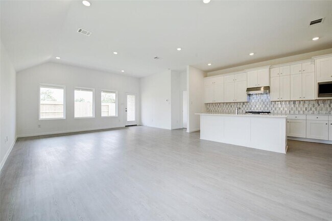 Building Photo - 27506 Spearmint Ridge Dr