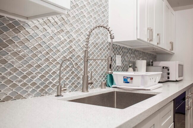 Building Photo - 20651 Roscoe Blvd