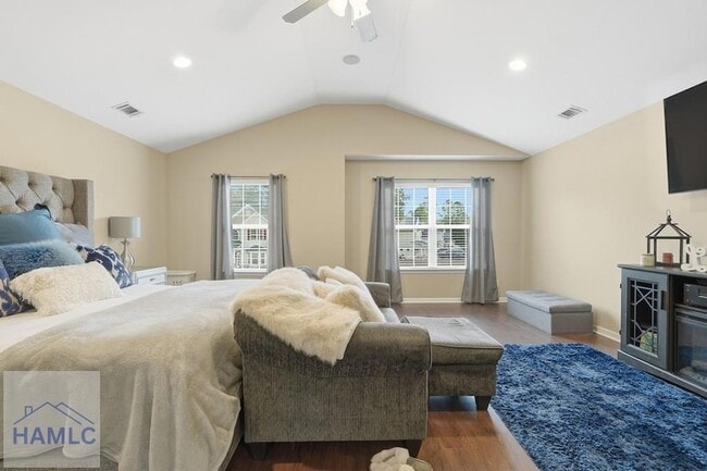 Building Photo - 1311 Hill View Cir