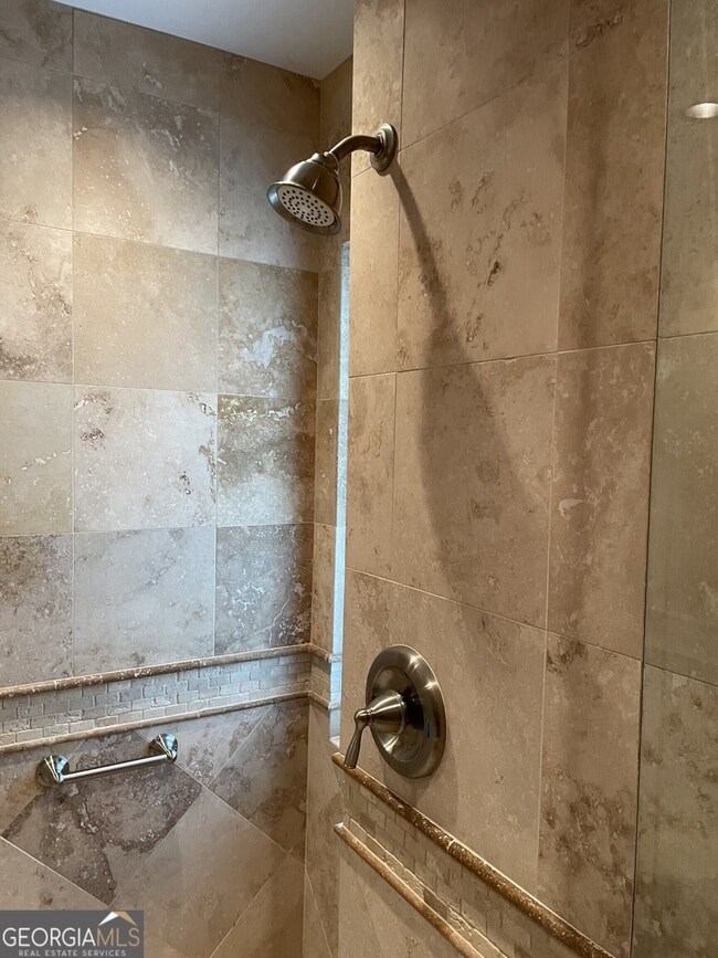 Building Photo - 3666 Lakewood Ct