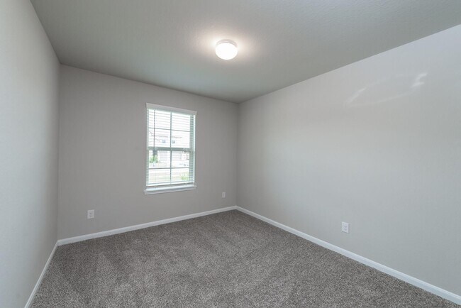 Building Photo - 18351 Raven Rock Ln