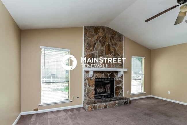 Building Photo - 3 Bedroom Pet-Friendly Home in Conyers, GA with Main Street Renewal