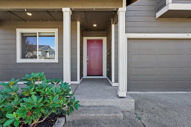 Building Photo - 15065 Iverson Lp SE