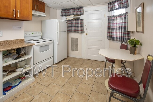 Building Photo - 412 Hayes St