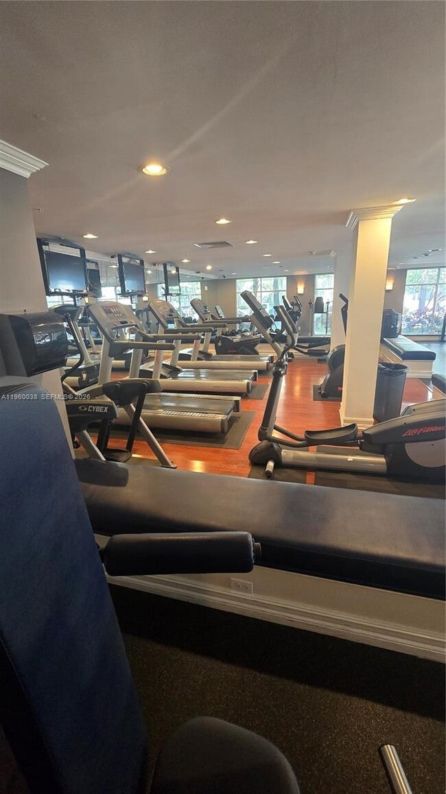 Building Photo - 1919 Van Buren St