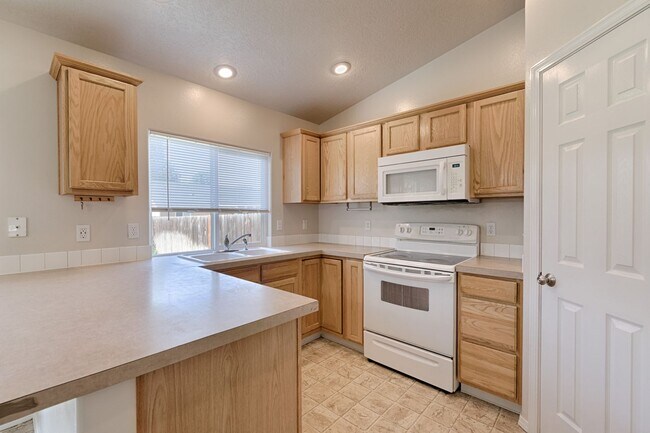 Building Photo - Beautiful Meridian home