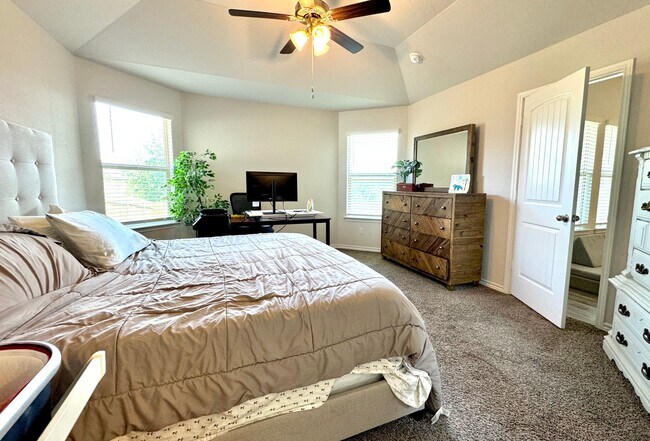 Building Photo - NEW BUILD in Belton