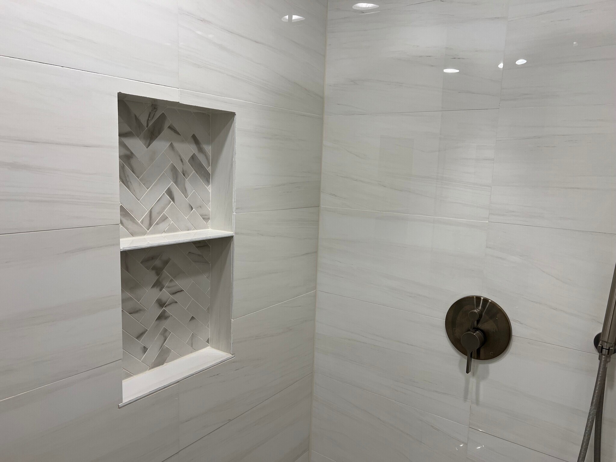 Master Shower Niches - 604 E 42nd St