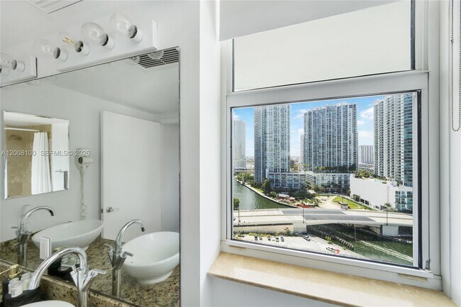 Building Photo - 41 SE 5th St