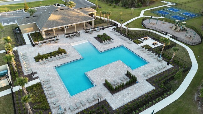 Building Photo - 339 Barebow Ln