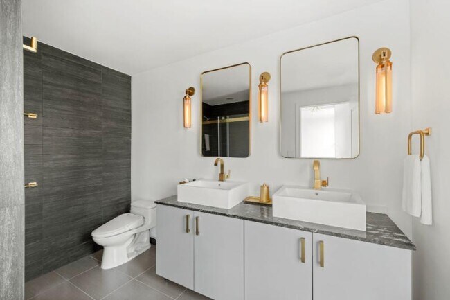 Building Photo - 2 bedroom in Long Island City NY 11101
