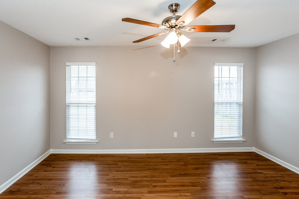 Building Photo - 1720 Cherry Creek Dr