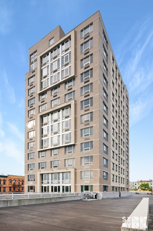 Building Photo - 358 Grove St