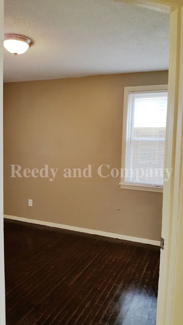 Building Photo - 3334 Fostoria Rd