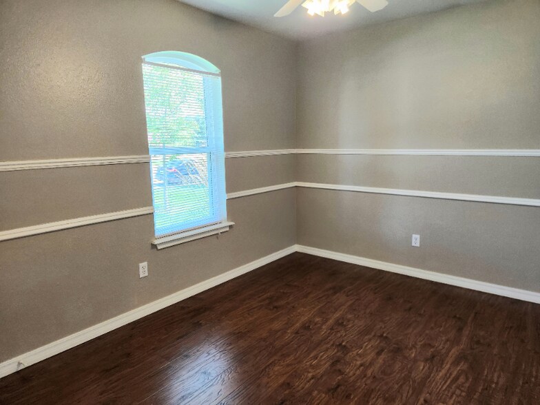 Building Photo - 7702 Progress Dr