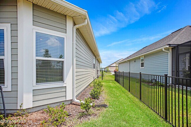 Building Photo - 179 Horsetail Ct