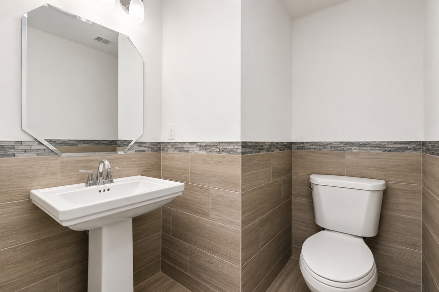 Building Photo - 5477 Queenship Ct