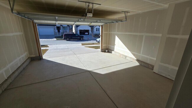 Building Photo - 668 Boseman Dr