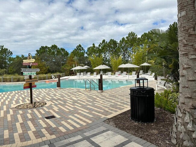 Building Photo - 741 Longboat Dr