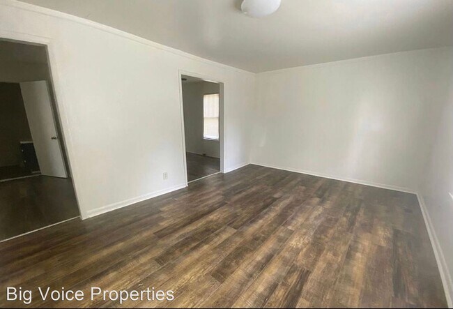 Building Photo - 2 br, 1 bath House - 325 E. 18th Street