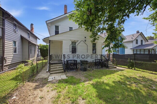 Building Photo - 977 Miller Ave