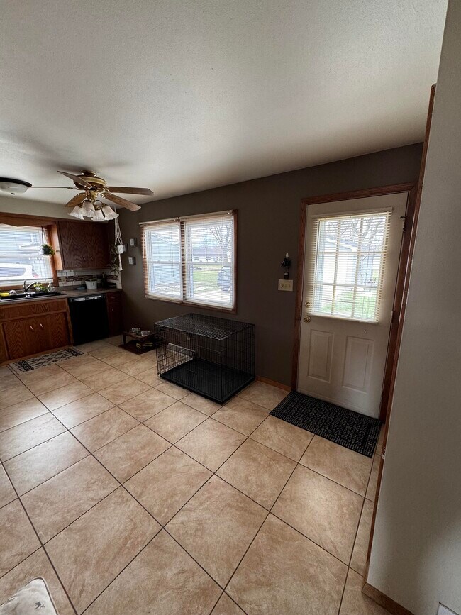 Building Photo - 1505 S Driscoll St