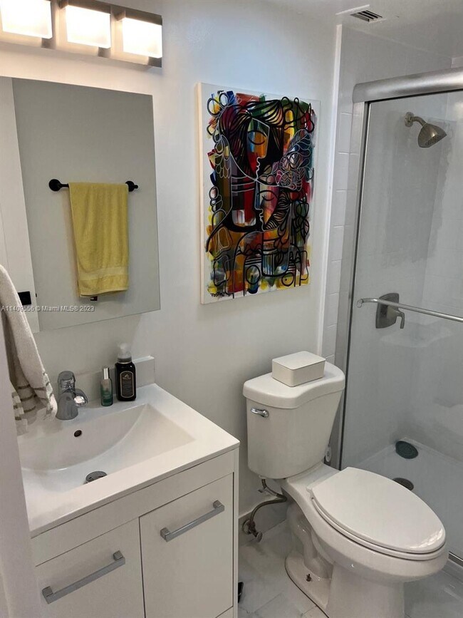 Building Photo - 13155 Ixora Ct