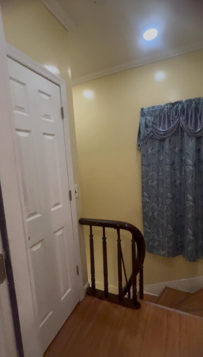 Building Photo - 4207 Grand Ave