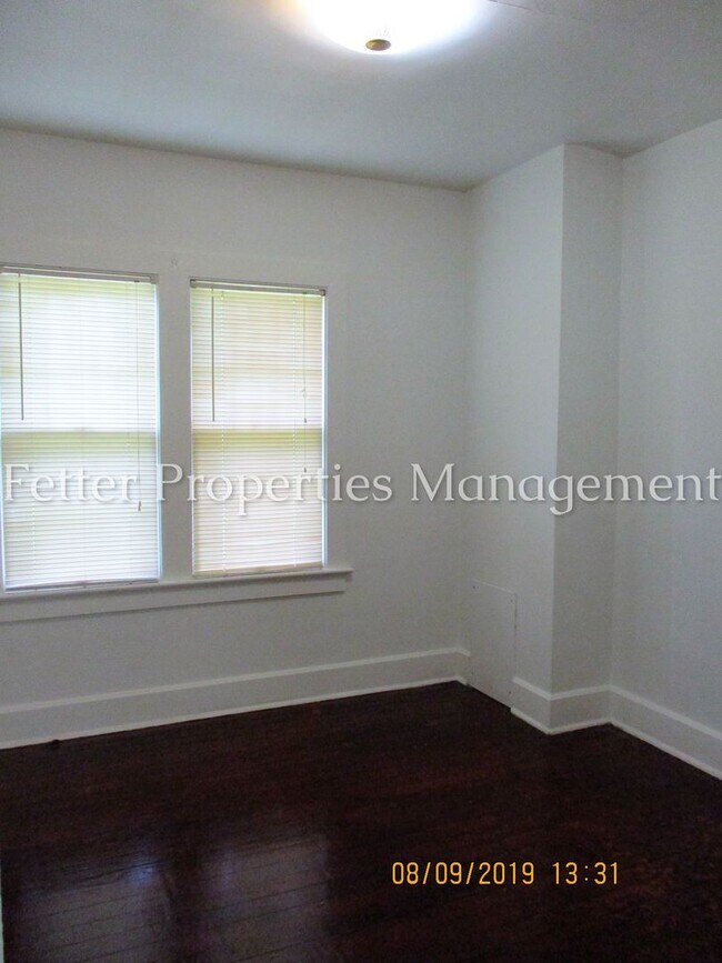 Building Photo - 1661 Burdette Ave