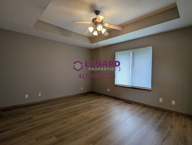 Building Photo - Spacious 3 Bedroom Home!
