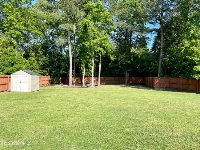 Building Photo - 303 Vilas Way S