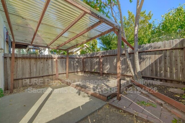 Building Photo - 1921 28th St