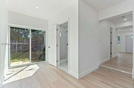 Building Photo - 5701 SW 41st St